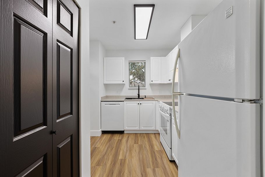 404 3638 Rae Avenue Vancouver, BC - 9