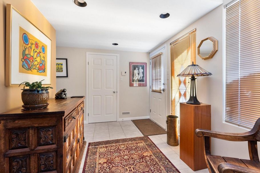 1588 Merlynn Crescent North Vancouver, BC - 12