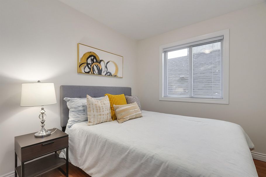 2151 Triumph Street Vancouver, BC - 14