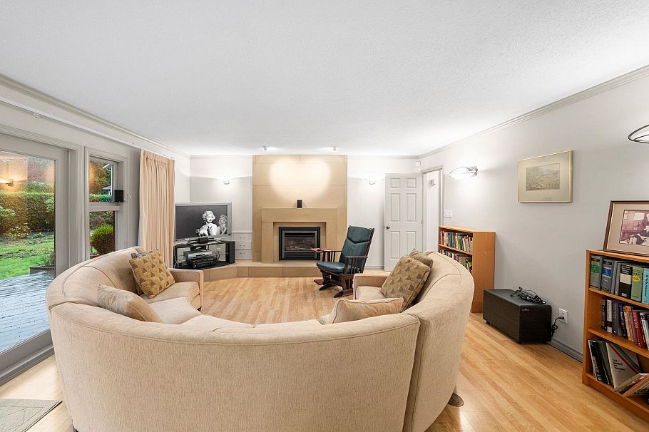 1200 Hilary Place North Vancouver, BC - 9