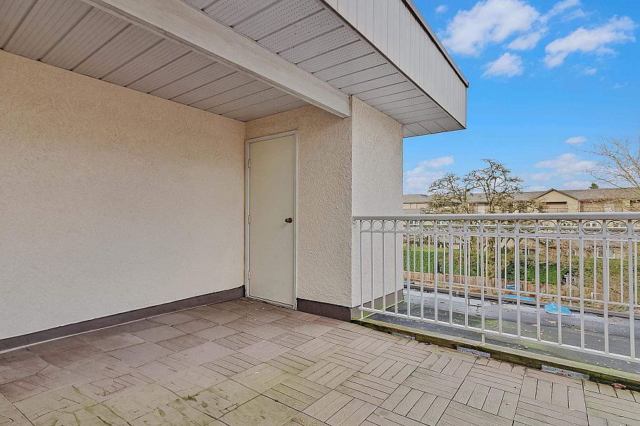 303 458 E 44th Avenue Vancouver, BC - 24