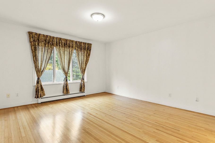 1270 W 46th Avenue Vancouver, BC - 8