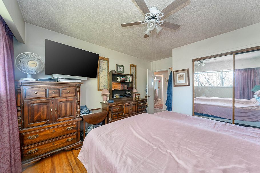 2285 Viewlynn Drive North Vancouver, BC - 11