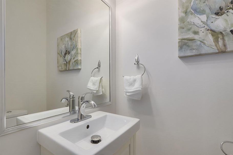 2151 Triumph Street Vancouver, BC - 18