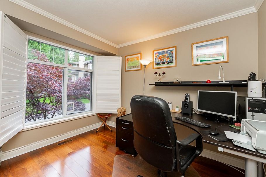 1174 Strathaven Drive North Vancouver, BC - 12