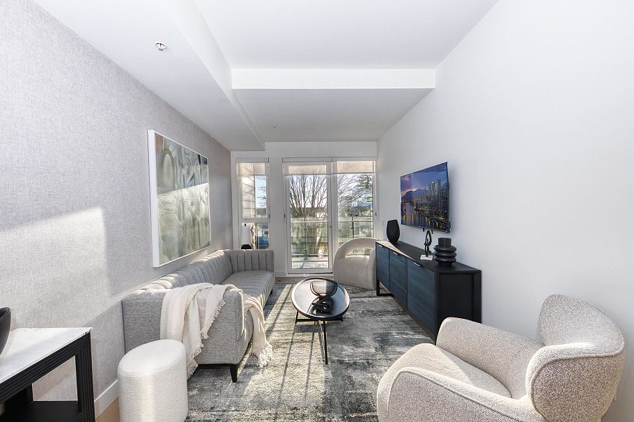 358 422 E 3rd Street North Vancouver, BC - 2