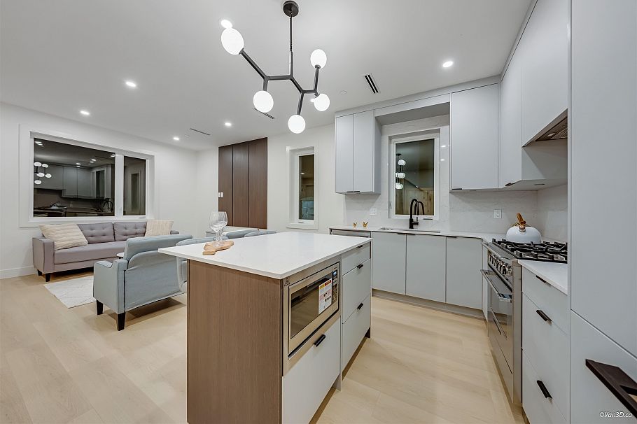 1 6730 Heather Street Vancouver, BC - 14