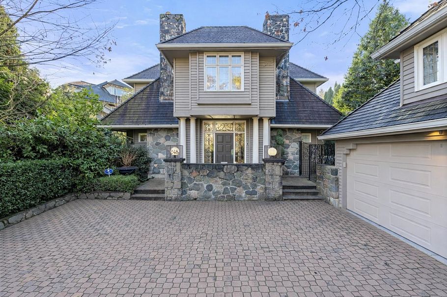 1248 Tecumseh Avenue Vancouver, BC - 2