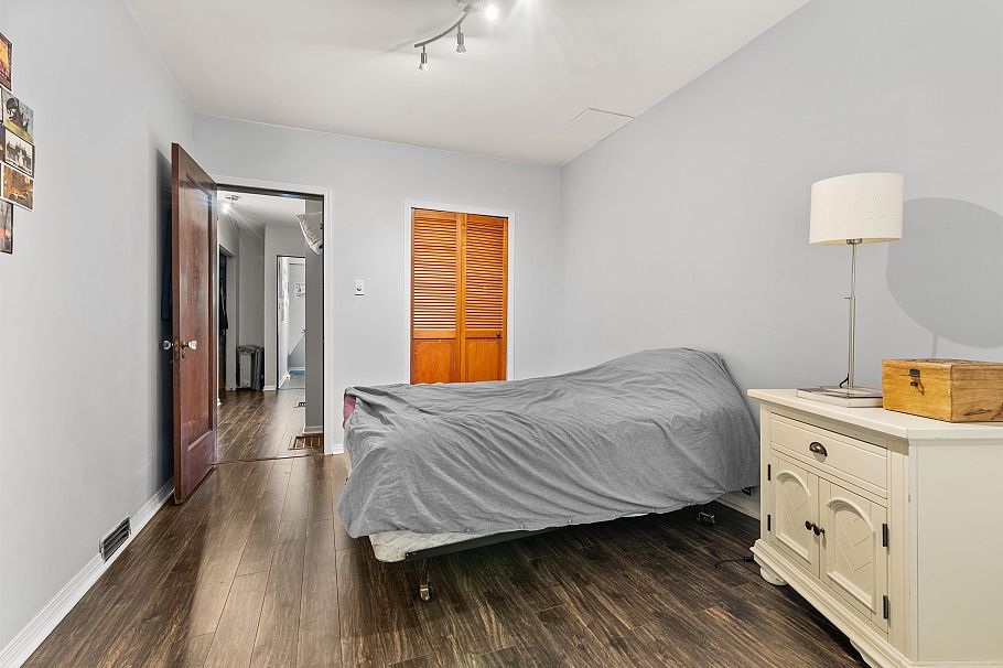 2574 Cornwall Avenue Vancouver, BC - 30