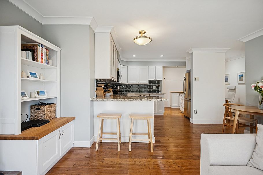 202 1157 Nelson Street Vancouver, BC - 5