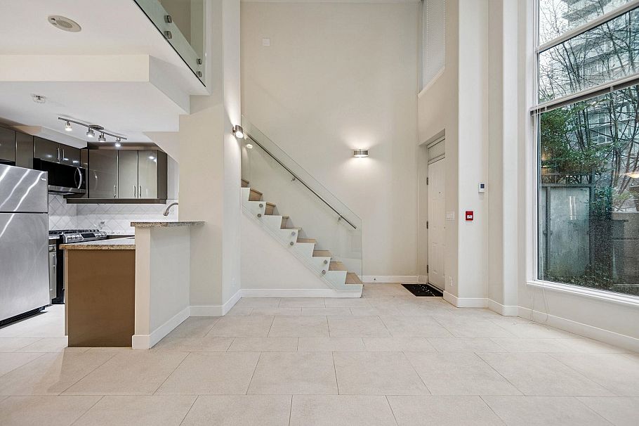 621 Jervis Street Vancouver, BC - 5