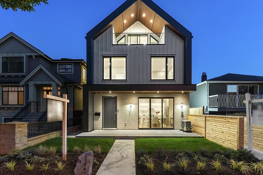 1 2386 E 45th Avenue Vancouver, BC - 33