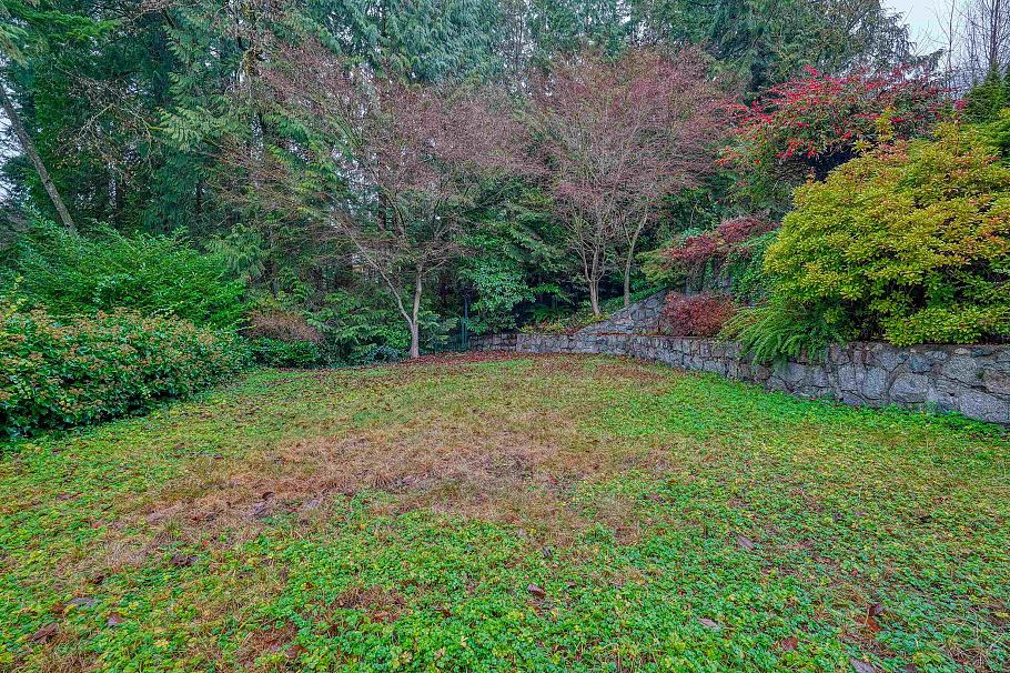 976 Prospect Avenue North Vancouver, BC - 38