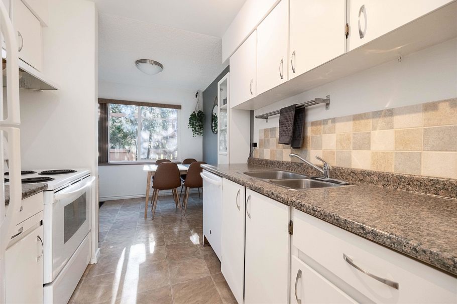 3452 Copeland Avenue Vancouver, BC - 9