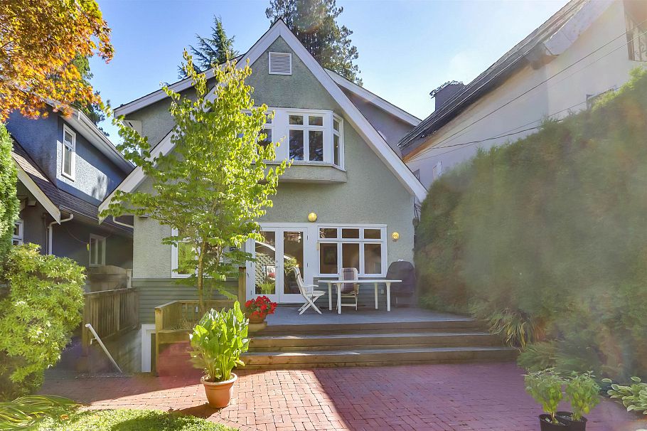 4543 W 11th Avenue Vancouver, BC - 24