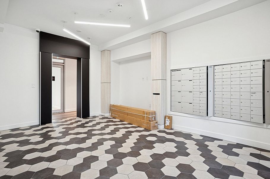 104 2268 E Broadway Vancouver, BC - 18