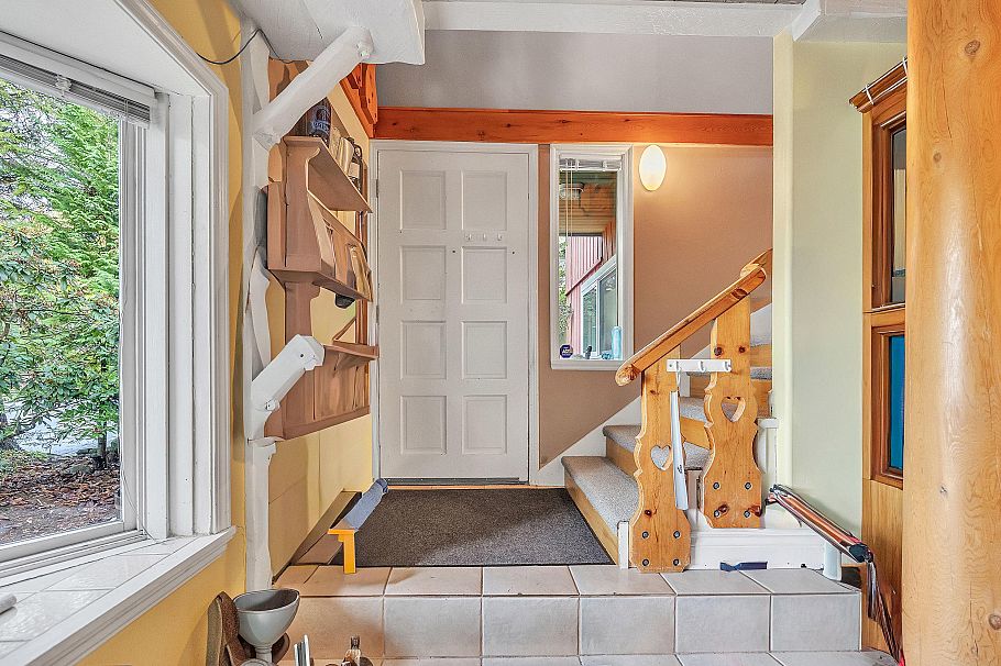 3710 Hoskins Road North Vancouver, BC - 11