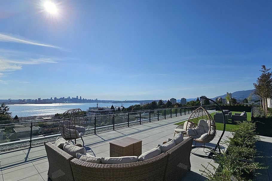 358 422 E 3rd Street North Vancouver, BC - 32