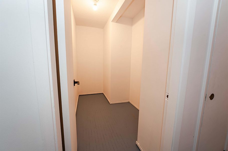 210 1050 Jervis Street Vancouver, BC - 21