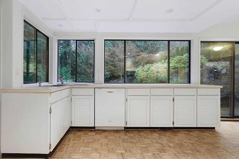 976 Prospect Avenue North Vancouver, BC - 2