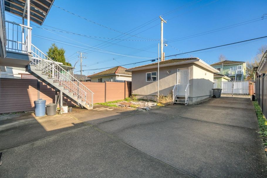 5760 Kerr Street Vancouver, BC - 25