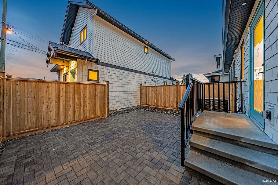 3 6730 Heather Street Vancouver, BC - 26