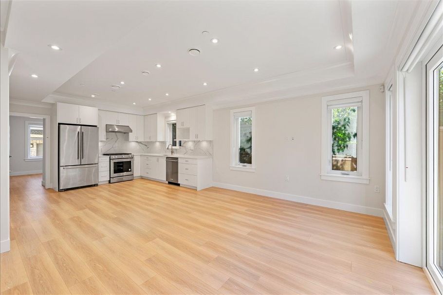 4852 Slocan Street Vancouver, BC - 14