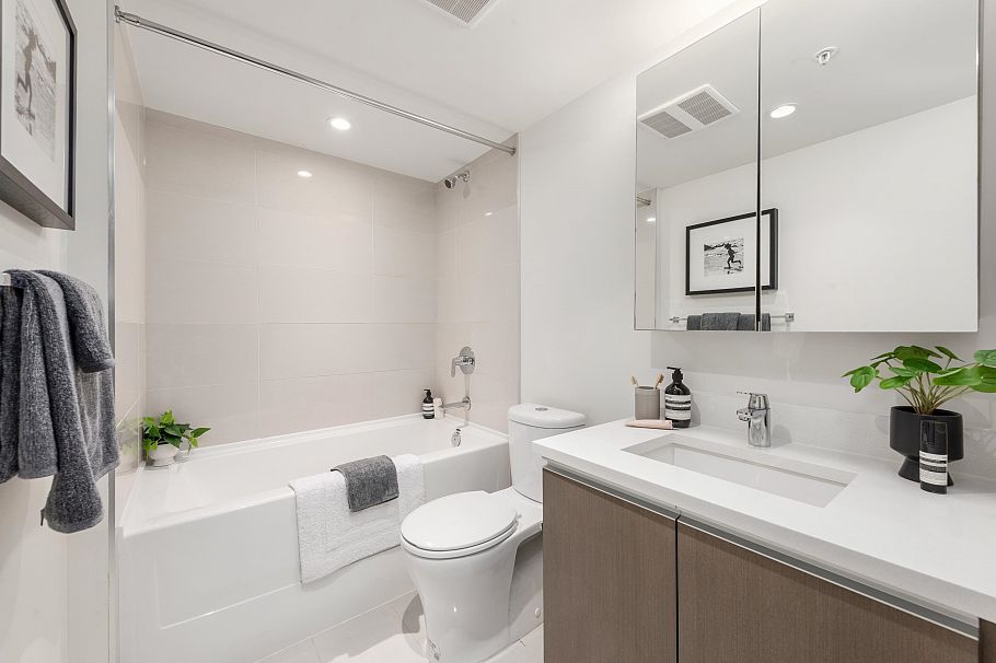 604 1009 Harwood Street Vancouver, BC - 10