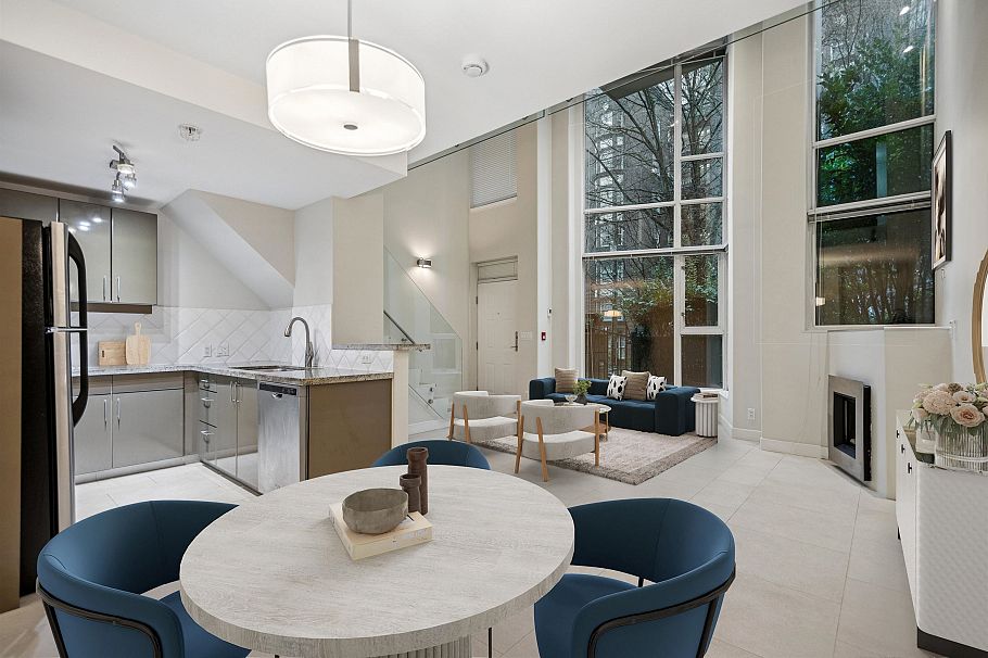 621 Jervis Street Vancouver, BC - 3