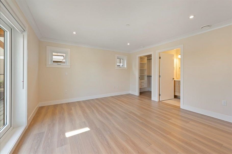 4854 Slocan Street Vancouver, BC - 19