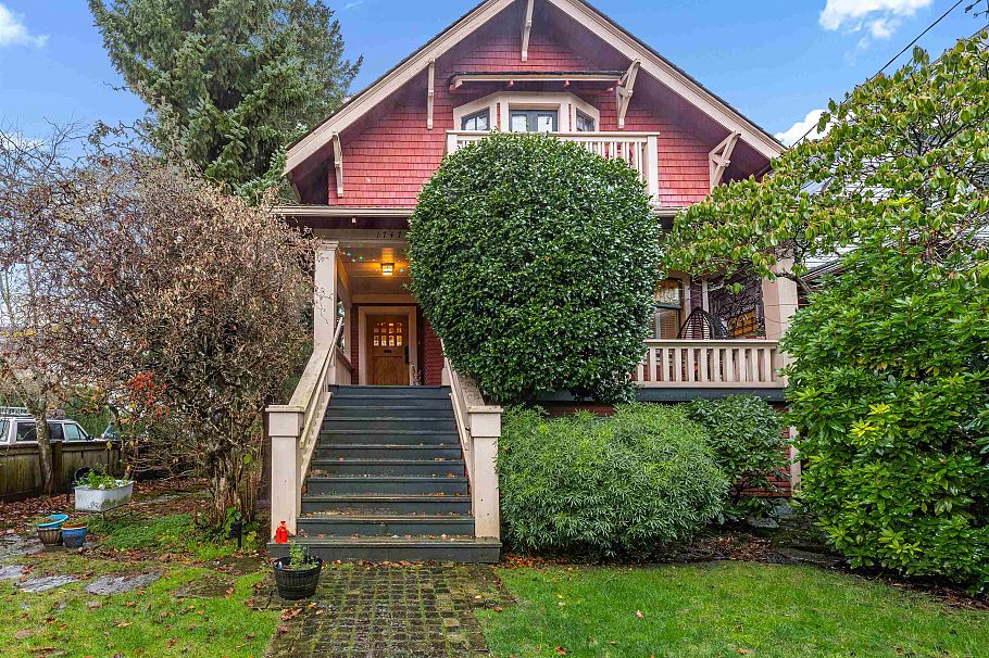 1747 Balaclava Street Vancouver, BC - 1