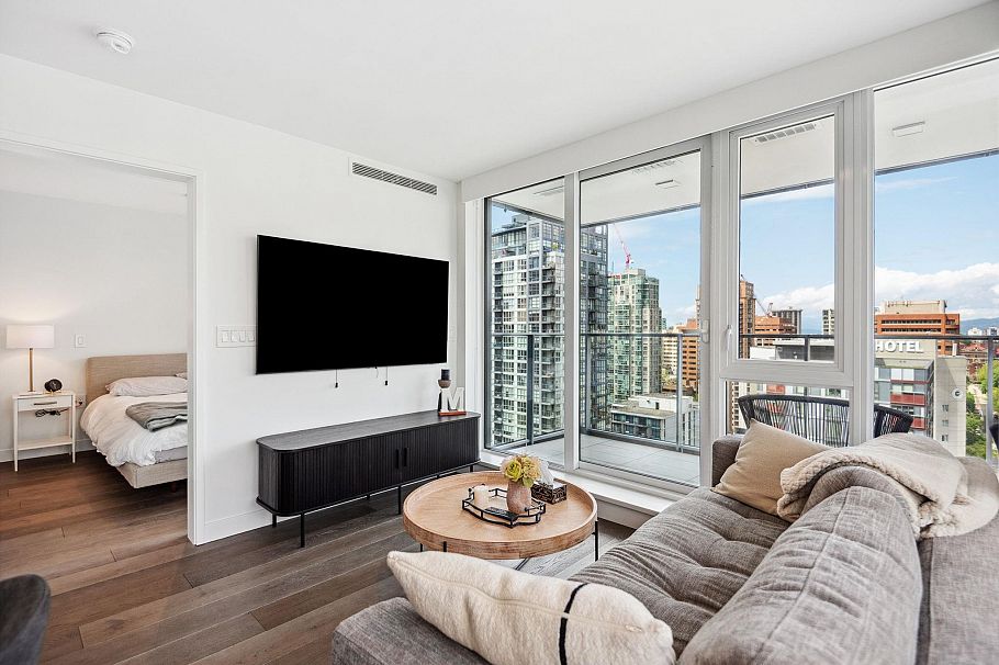 2002 1111 Richards Street Vancouver, BC - 7