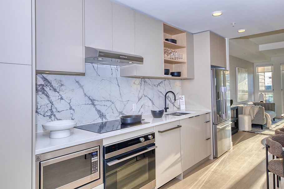 358 422 E 3rd Street North Vancouver, BC - 7