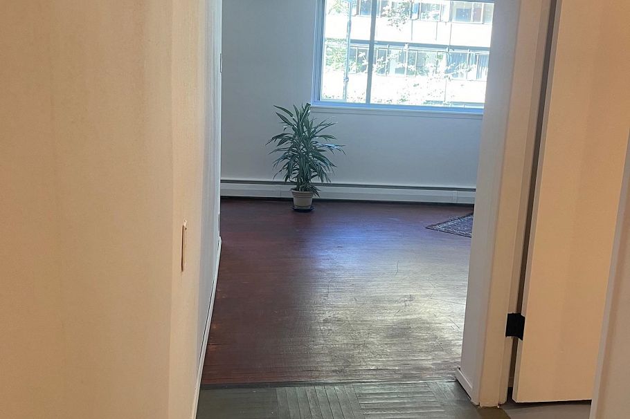 210 1050 Jervis Street Vancouver, BC - 17