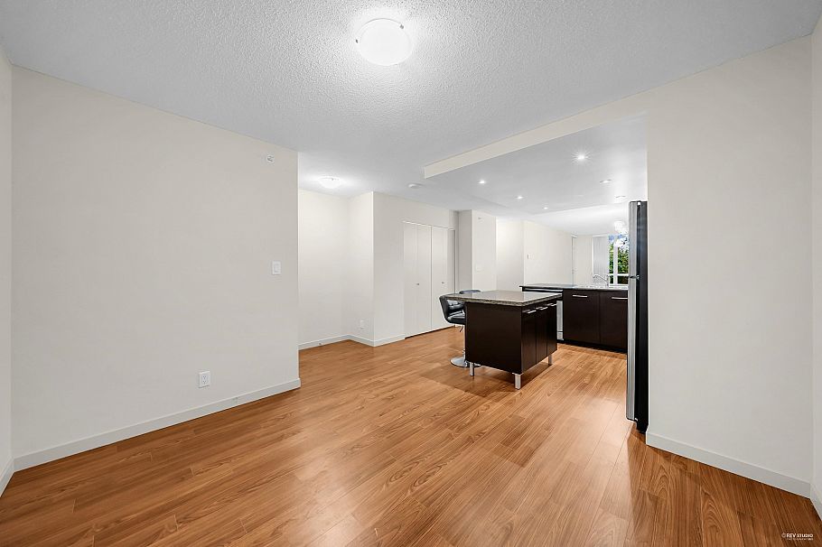609 3111 Corvette Way Richmond, BC - 15