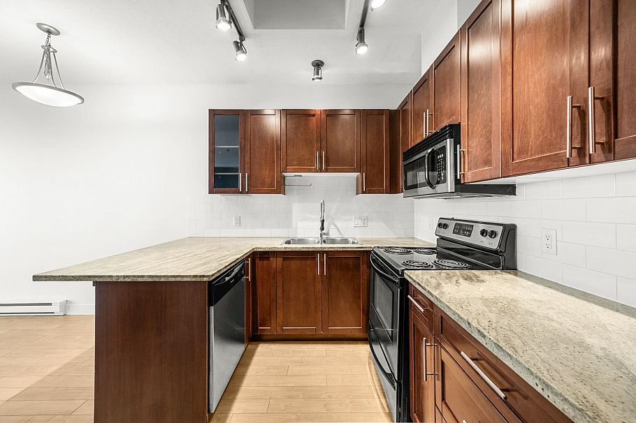 PH8 688 E 17th Avenue Vancouver, BC - 8