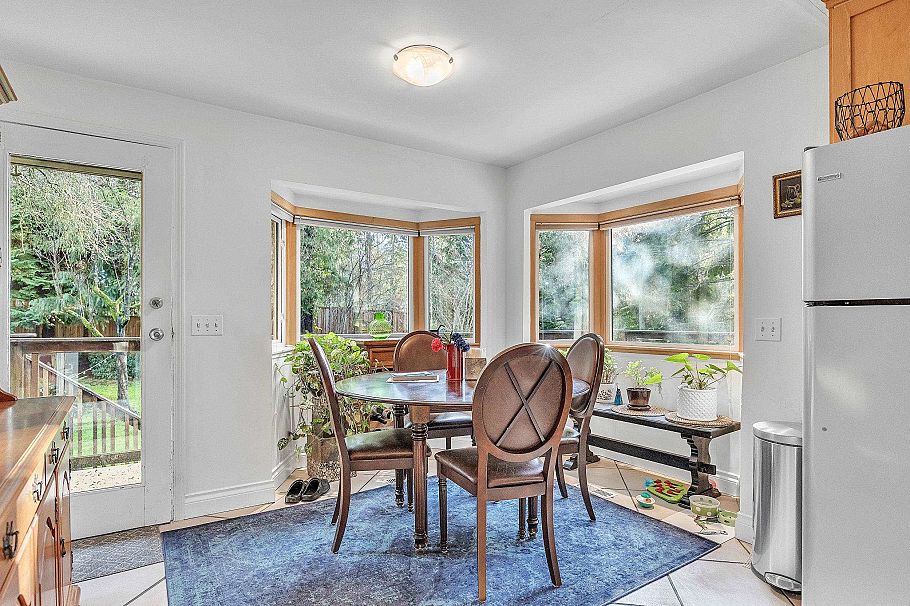 3710 Hoskins Road North Vancouver, BC - 4