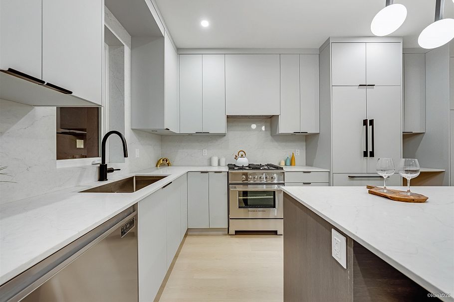 3 6730 Heather Street Vancouver, BC - 8