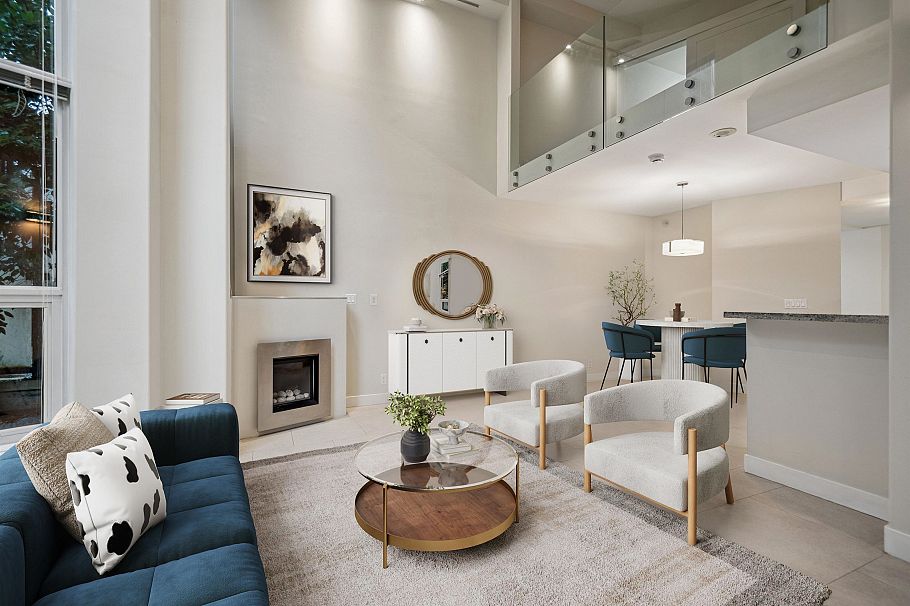 621 Jervis Street Vancouver, BC - 1