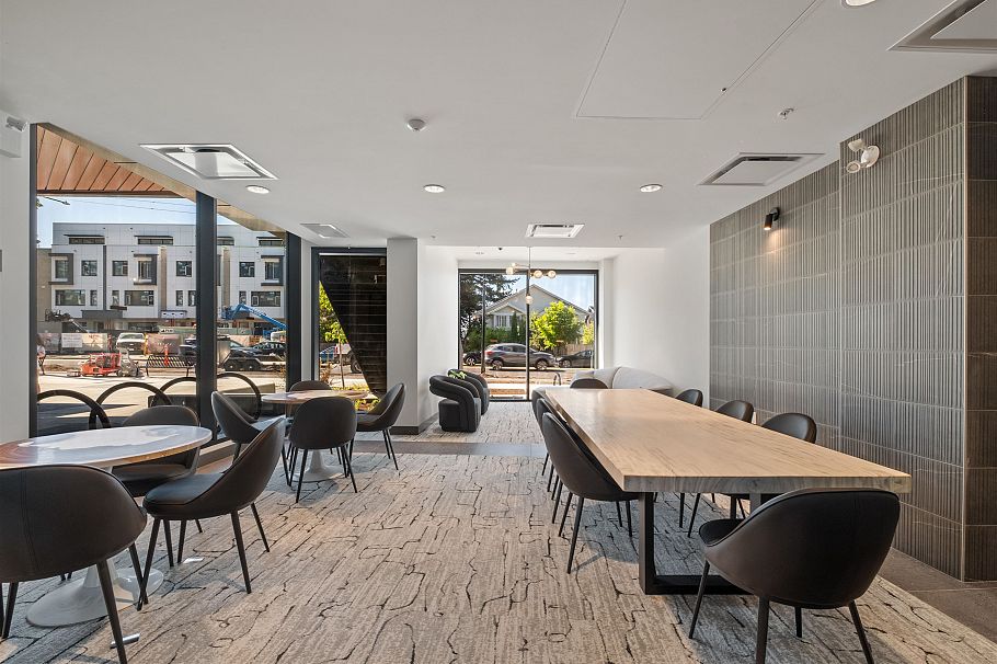 358 422 E 3rd Street North Vancouver, BC - 31