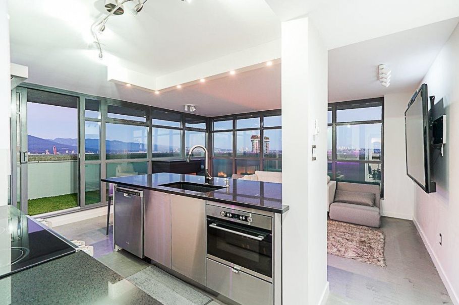 3004 438 Seymour Street Vancouver, BC - 5