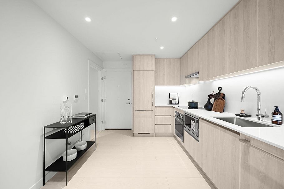 212 4928 Quebec Street Vancouver, BC - 5