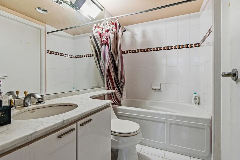 2101 1200 Alberni Street Vancouver, BC - 14