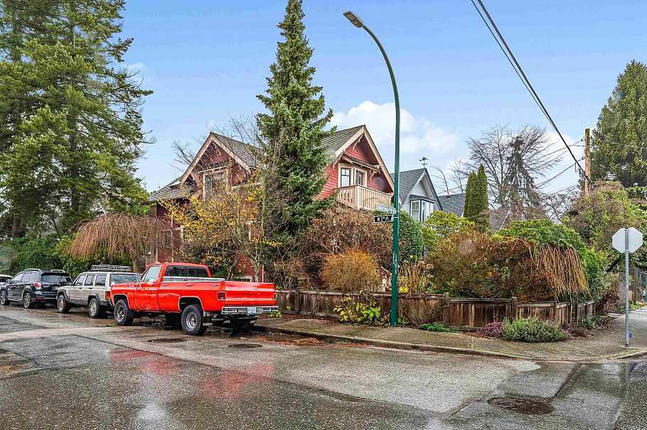 1747 Balaclava Street Vancouver, BC - 34