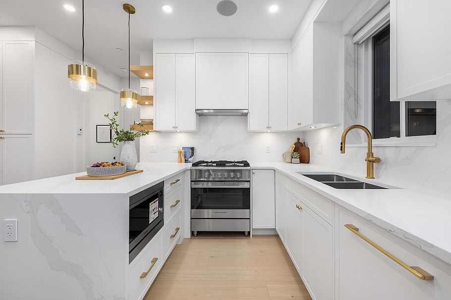 2 4855 Dumfries Street Vancouver, BC - 11