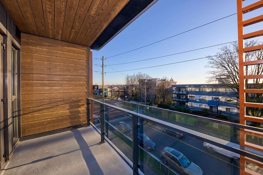 358 422 E 3rd Street North Vancouver, BC - 12
