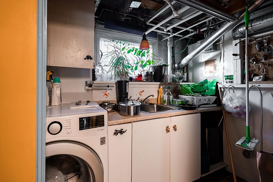 228 E 26th Avenue Vancouver, BC - 25