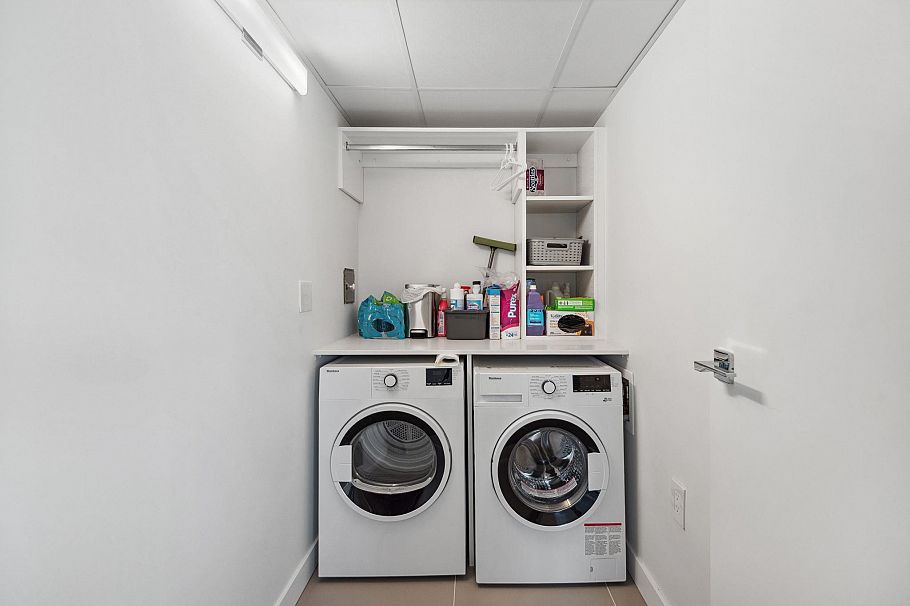 2002 1111 Richards Street Vancouver, BC - 21