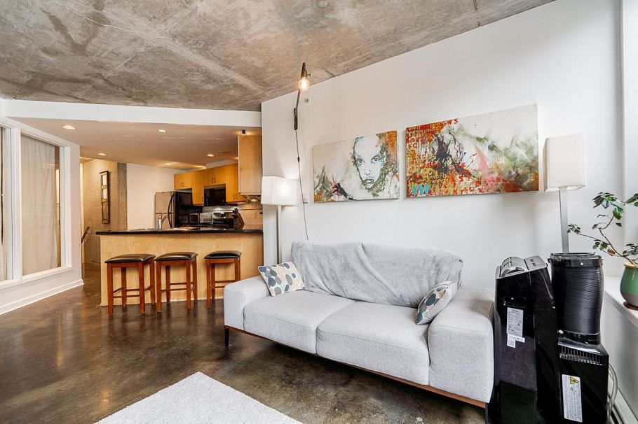 917 Station Street Vancouver, BC - 7