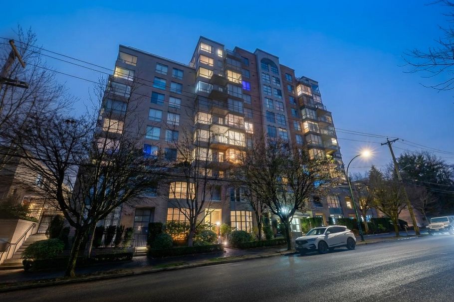 404 2288 Pine St West Vancouver, BC - 2